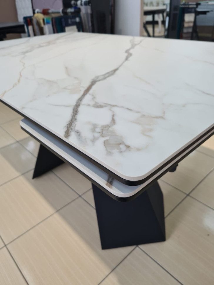Стол лофт из керамогранита Оригами Bianco Carrara