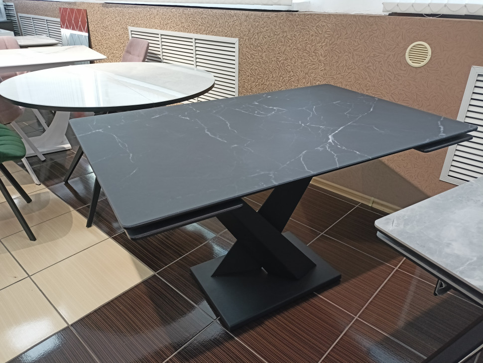 Стол лофт из керамогранита Ласточка Black Marquina