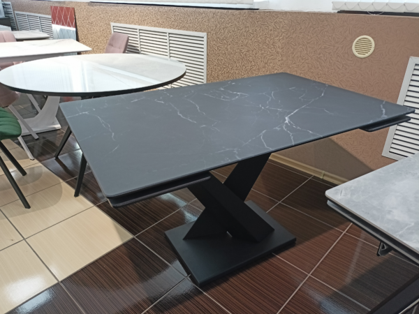 Стол лофт из керамогранита Ласточка Black Marquina