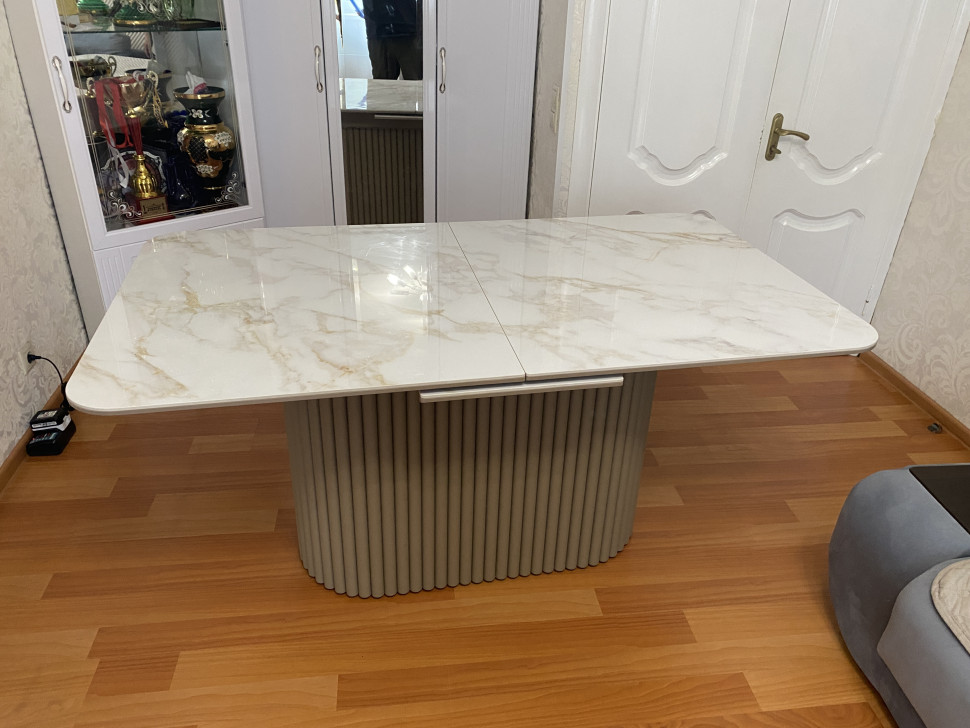 Стол лофт из керамогранита Вельвет 3 Calacatta Gold 2