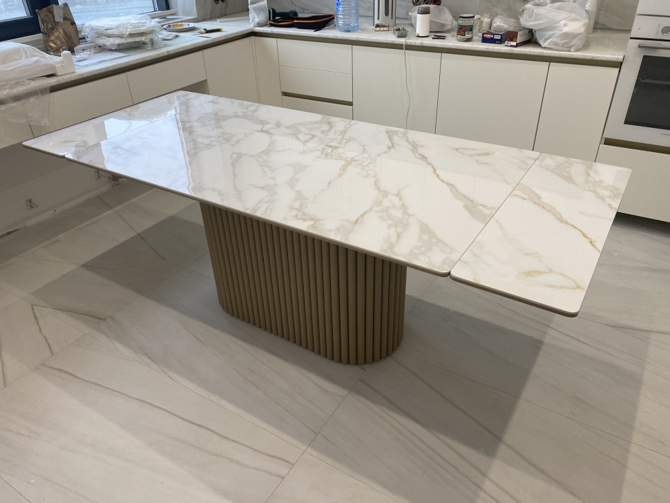 Стол лофт из керамогранита Вельвет 3 Calacatta Gold 