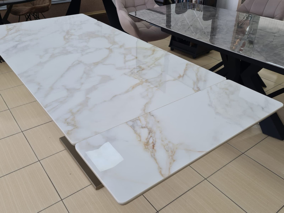 Стол лофт из керамогранита Ласточка Calacatta Gold глянец