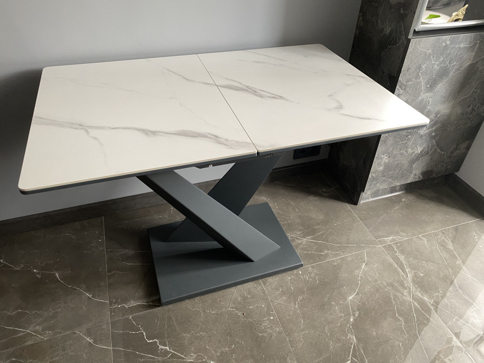 Стол лофт из керамогранита Ласточка Silver White 2