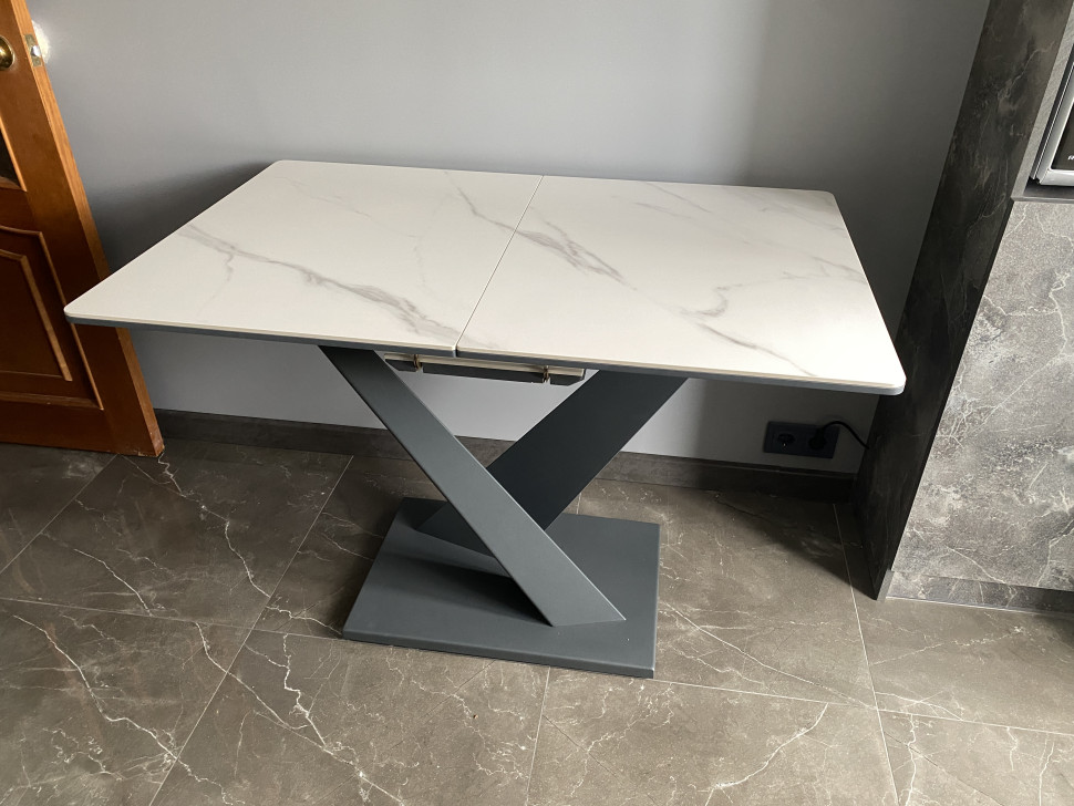 Стол лофт из керамогранита Ласточка Silver White 2