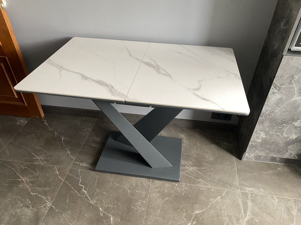 Стол лофт из керамогранита Ласточка Silver White 2